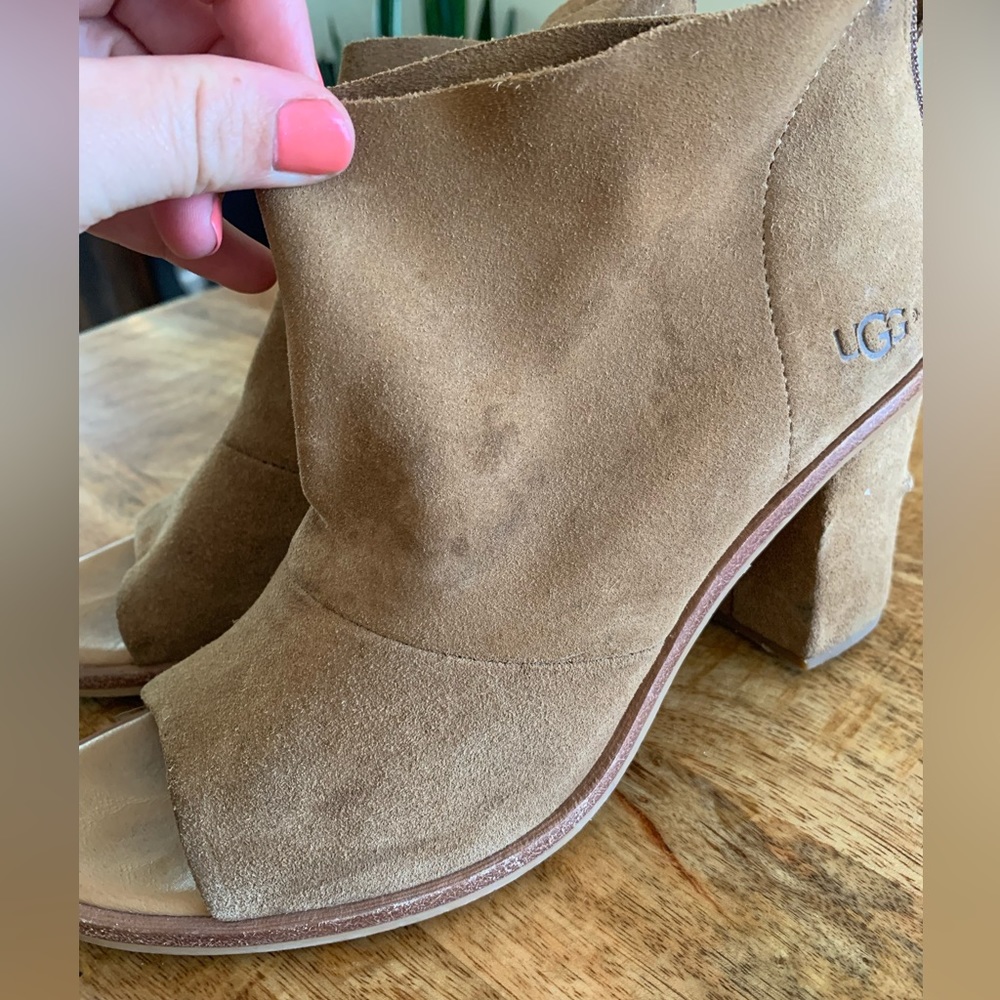 Ugh Open Toe‎ Boot, 7.5 - Picture 2 of 6